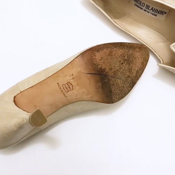 Vintage Manolo Blahnik Pumps - Picture 5 of 6
